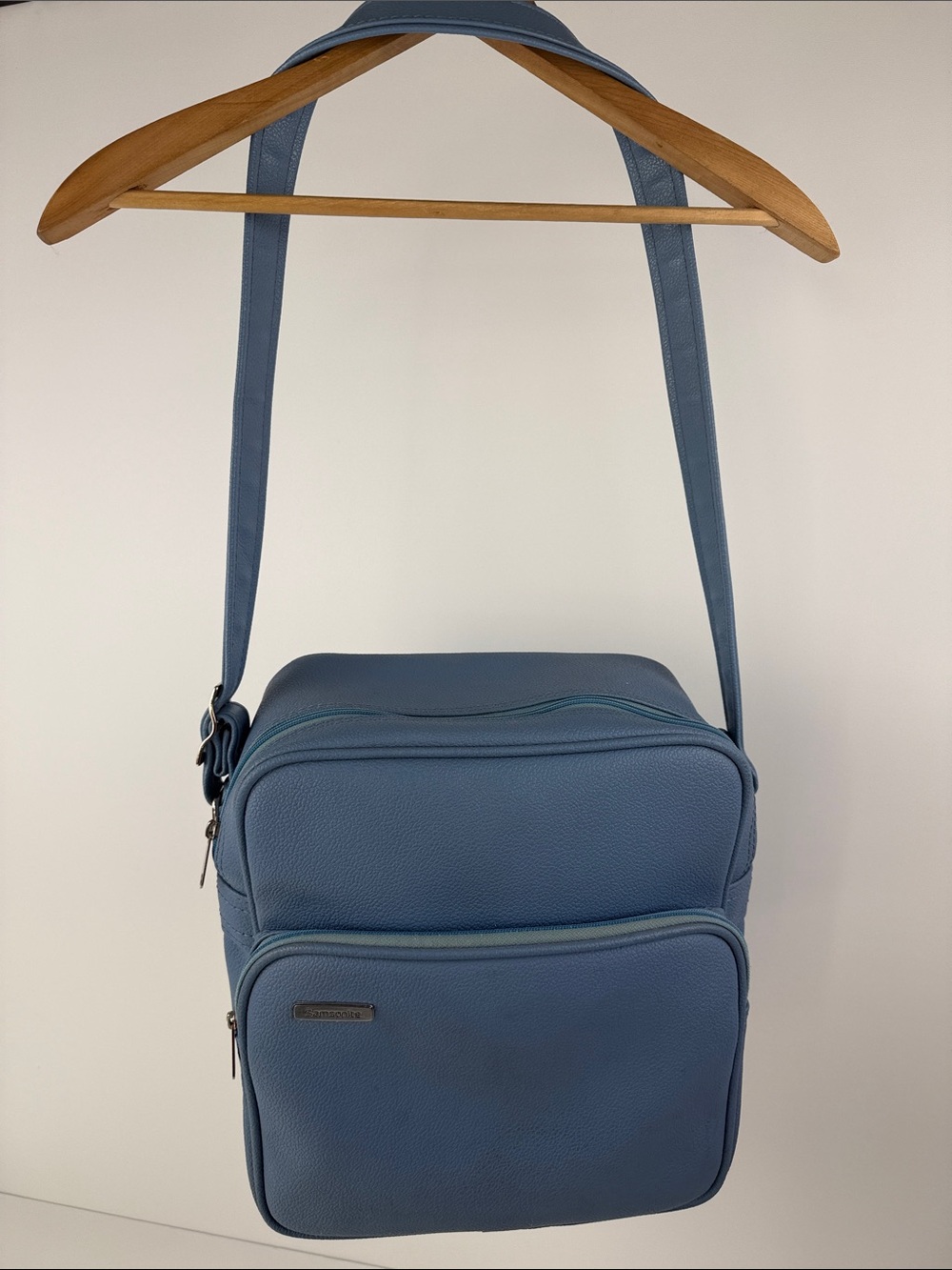 Vintage Samsonite Light Blue Travel Shoulder Bag